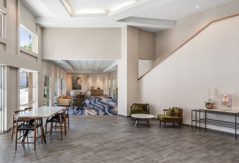 فندق Fairfield Inn And Suites By Marriott San Jose Airport