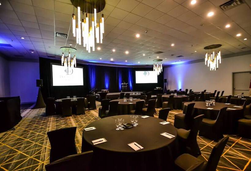 هتل Doubletree By Hilton Fort Worth South