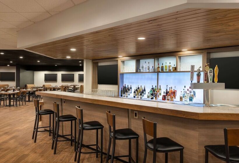 هتل Doubletree By Hilton Fort Worth South