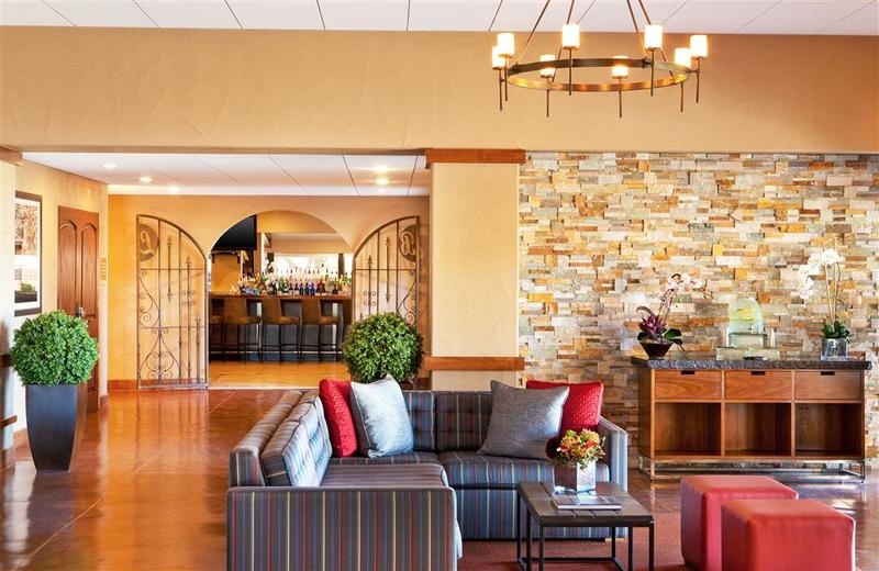 هتل Four Points By Sheraton Tucson Airport