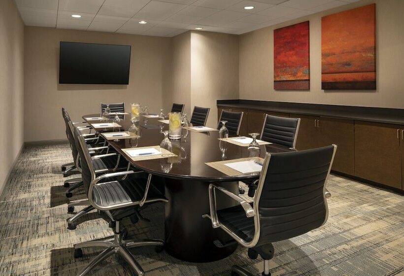 ホテル Four Points By Sheraton Tucson Airport