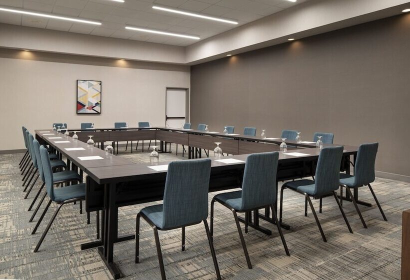 هتل Four Points By Sheraton Tucson Airport