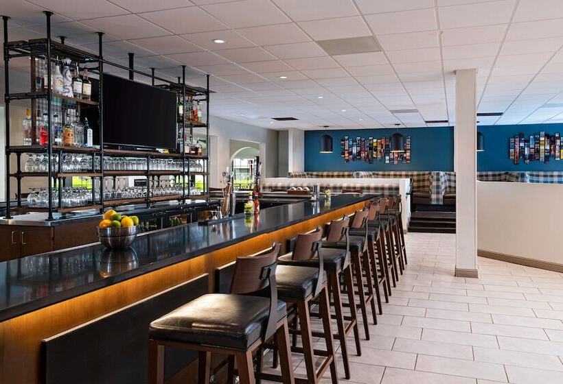 هتل Four Points By Sheraton Tucson Airport