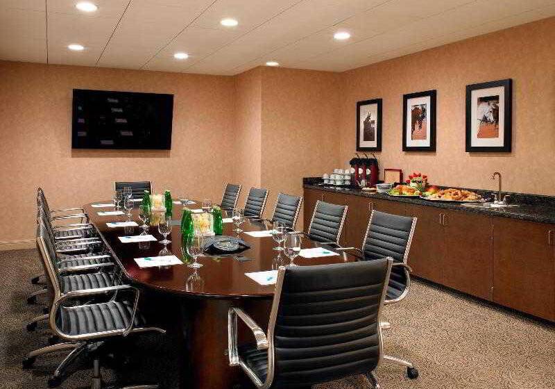 ホテル Four Points By Sheraton Tucson Airport