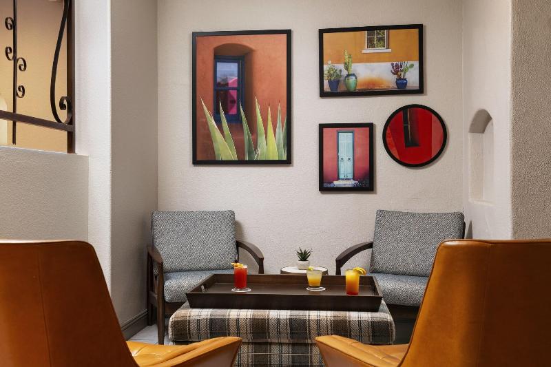 هتل Four Points By Sheraton Tucson Airport