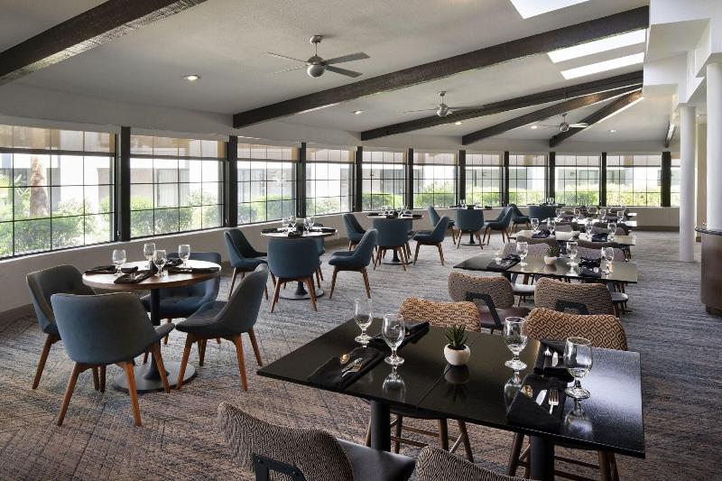 هتل Four Points By Sheraton Tucson Airport