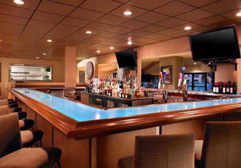 هتل Four Points By Sheraton Tucson Airport