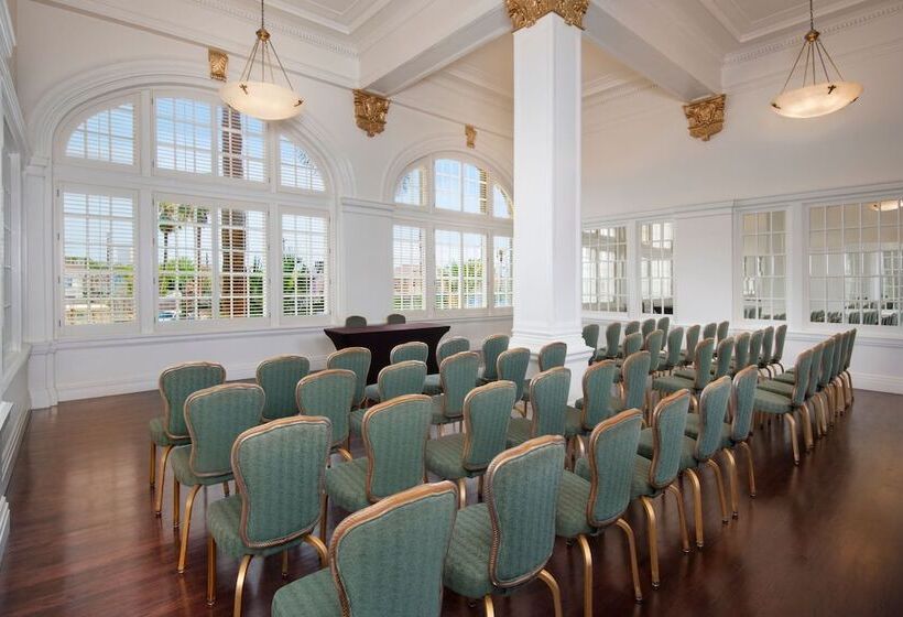 Отель Grand Galvez Resort, Autograph Collection