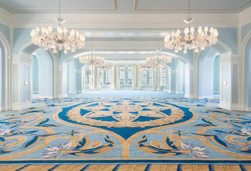 Отель Grand Galvez Resort, Autograph Collection