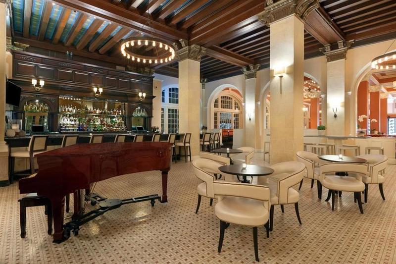 Отель Grand Galvez Resort, Autograph Collection