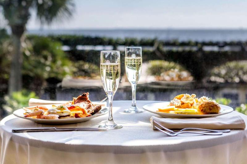 Отель Grand Galvez Resort, Autograph Collection