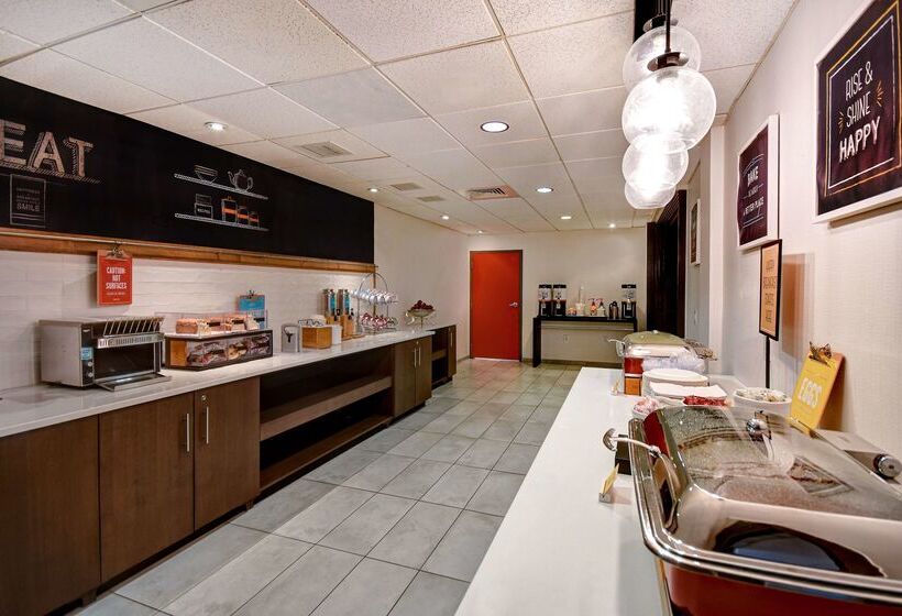 Отель Hampton Inn & Suites Alexandria Old Town Area South