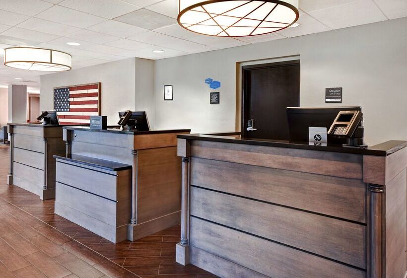 هتل Hampton Inn & Suites Alexandria Old Town Area South