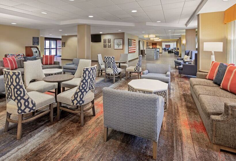 Отель Hampton Inn & Suites Alexandria Old Town Area South