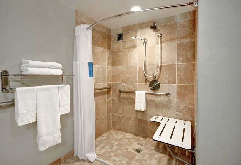 Отель Hampton Inn & Suites Alexandria Old Town Area South