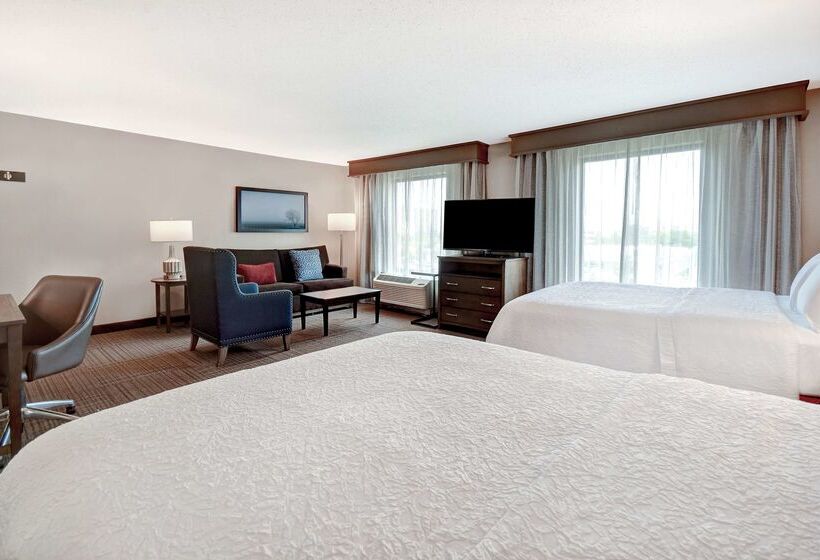 Отель Hampton Inn & Suites Alexandria Old Town Area South