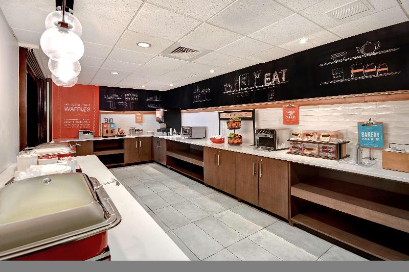 Отель Hampton Inn & Suites Alexandria Old Town Area South