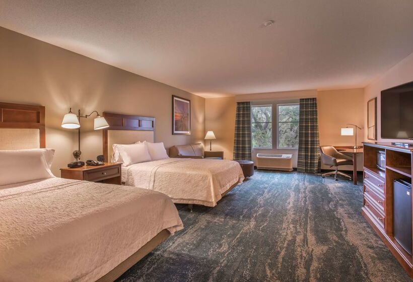 בית מלון כפרי Hampton Inn & Suites Jekyll Island