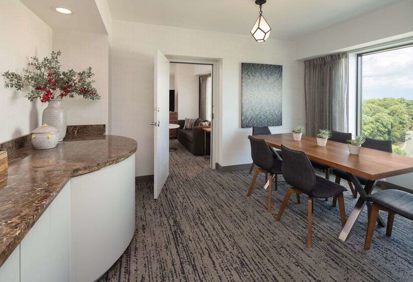 호텔 Hilton Fairfax