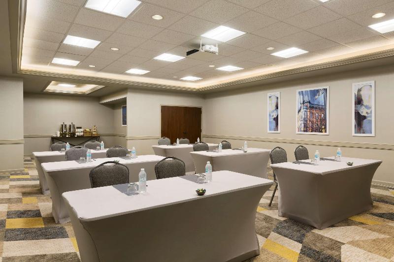 호텔 Hilton Fort Collins