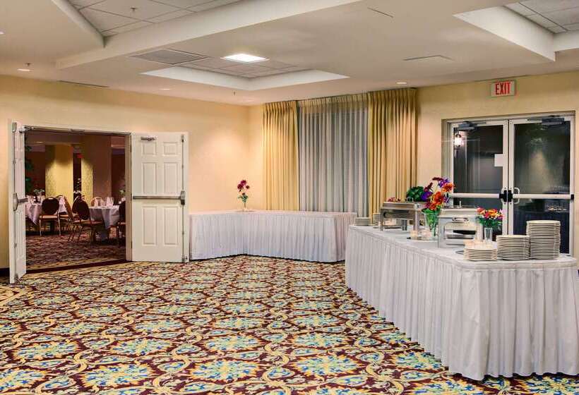 Отель Hilton Garden Inn Springfield, Il