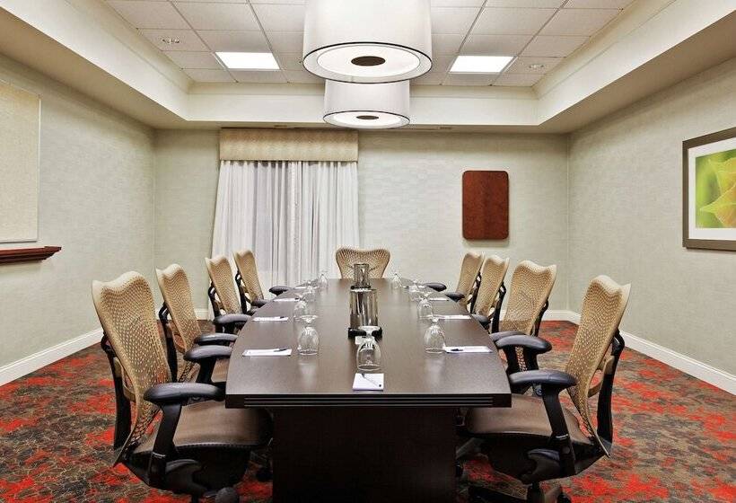 Отель Hilton Garden Inn Springfield, Il