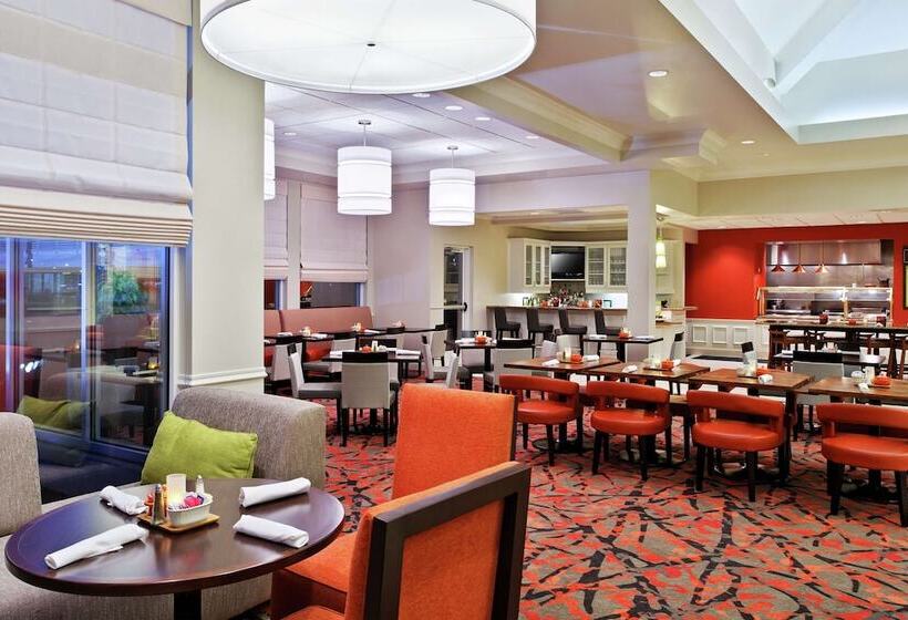 هتل Hilton Garden Inn Springfield, Il