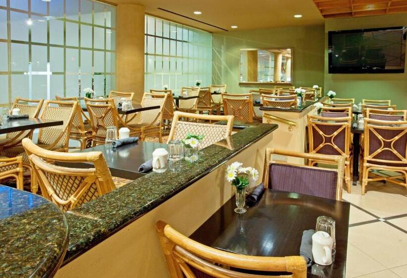 Отель Holiday Inn Port Arthur   Park Central, An Ihg