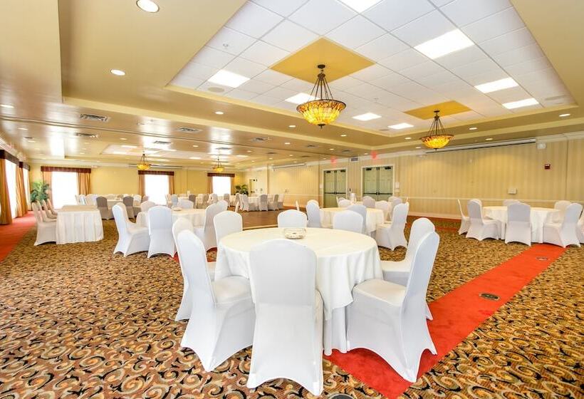 בית מלון כפרי Holiday Inn & Suites Clearwater Beach, An Ihg