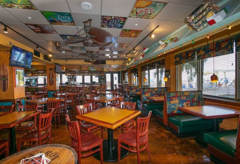 فندق Holiday Inn & Suites Clearwater Beach, An Ihg