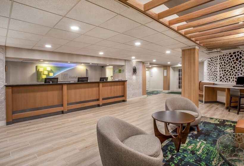 酒店 Holiday Inn & Suites Parsippany Fairfield, An Ihg