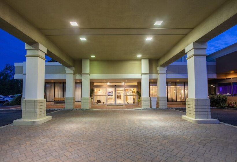 酒店 Holiday Inn & Suites Parsippany Fairfield, An Ihg