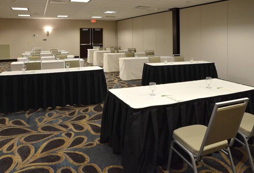 ホテル Holiday Inn Canton Belden Village, An Ihg