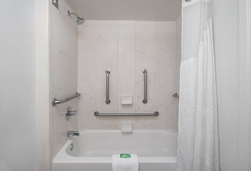 Отель Holiday Inn Charleston Riverview, An Ihg