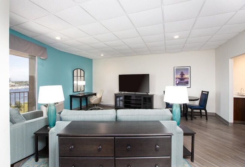 Отель Holiday Inn Charleston Riverview, An Ihg
