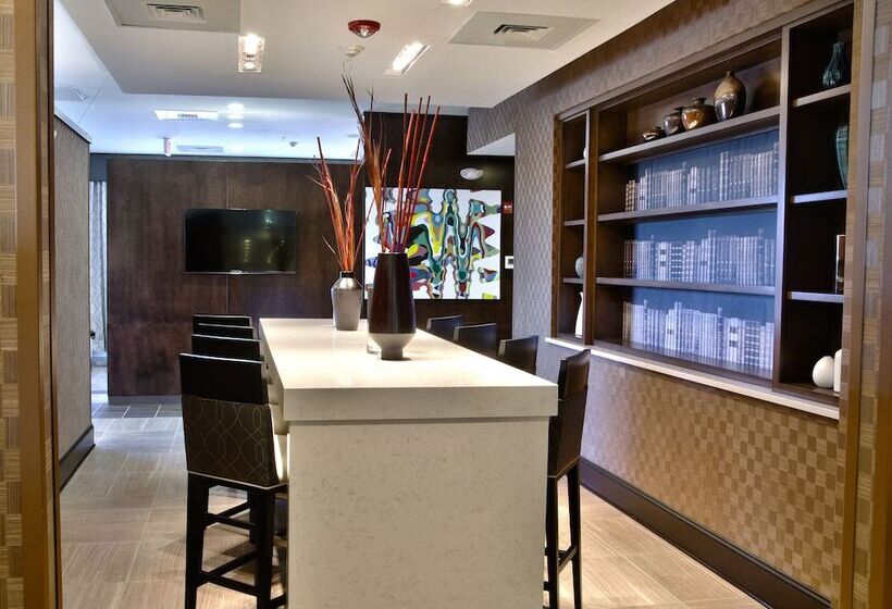 בית מלון כפרי Holiday Inn Charlotte Airport, An Ihg