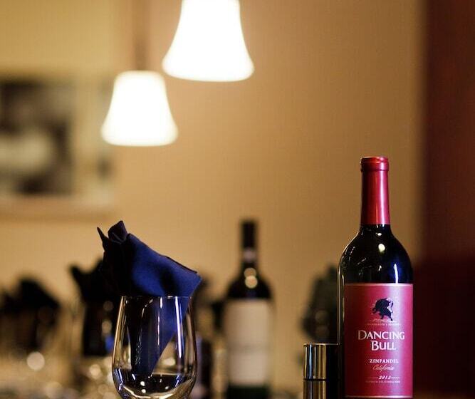 בית מלון כפרי Holiday Inn Charlotte Airport, An Ihg