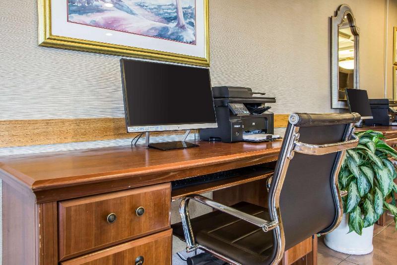 هتل Holiday Inn Chicago – Midway Airport S By Ihg