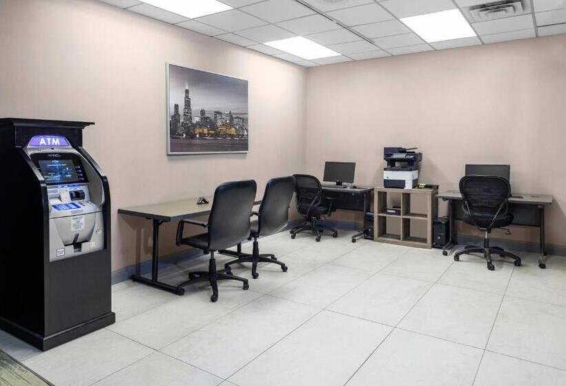 هتل Holiday Inn Chicago Sw Countryside Confctr By Ihg