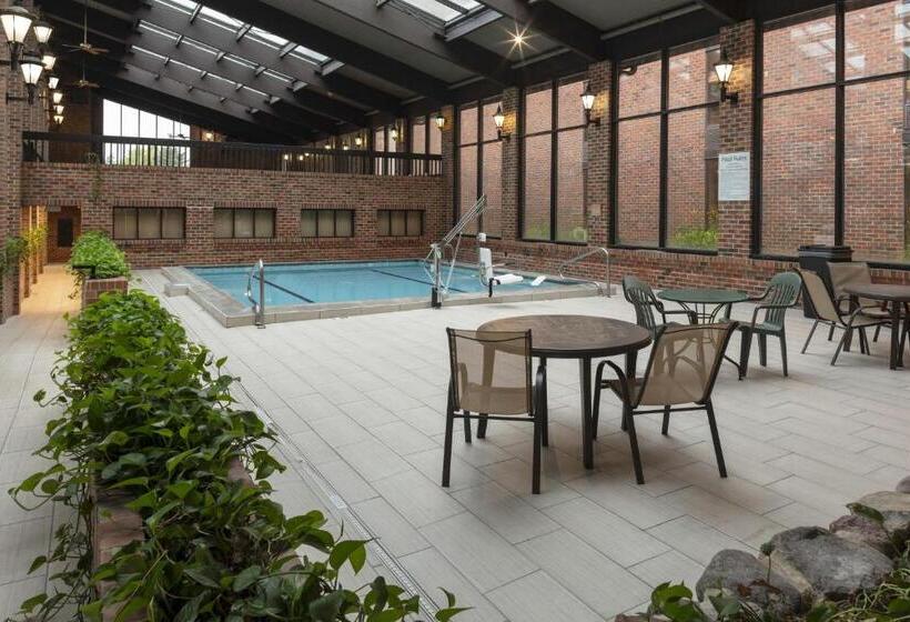 هتل Holiday Inn Chicago Sw Countryside Confctr By Ihg