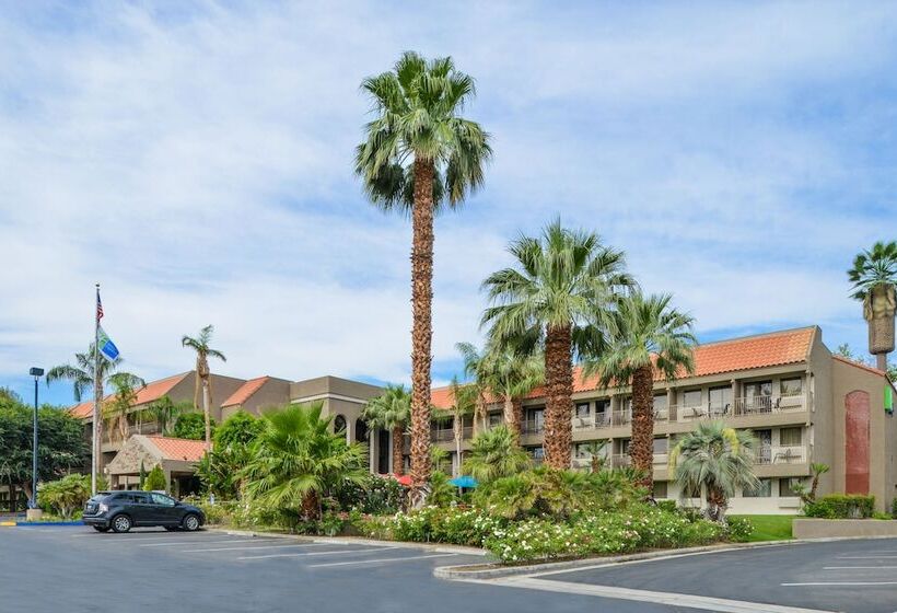 Отель Holiday Inn Express Palm Desert, An Ihg