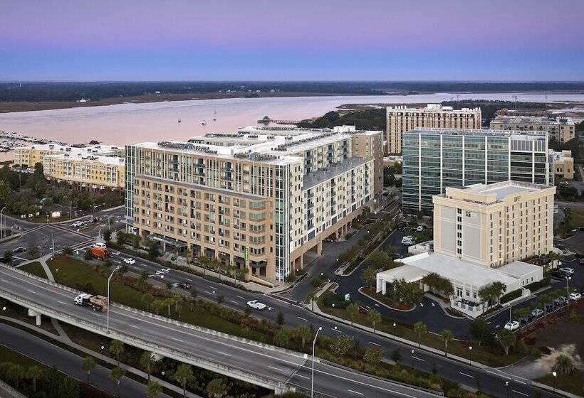 בית מלון כפרי Holiday Inn Express & Suites Charleston Dwtn Westedge, An Ihg