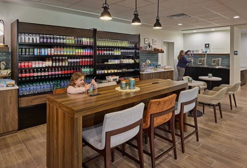 בית מלון כפרי Holiday Inn Express & Suites Charleston Dwtn Westedge, An Ihg