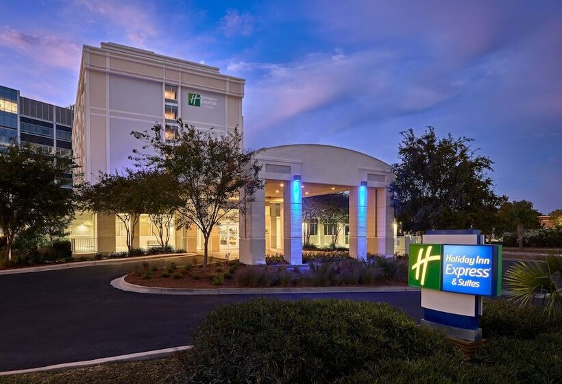 Отель Holiday Inn Express & Suites Charleston Dwtn Westedge, An Ihg