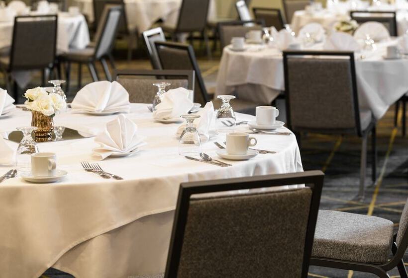 فندق Holiday Inn Oakland Airport, An Ihg