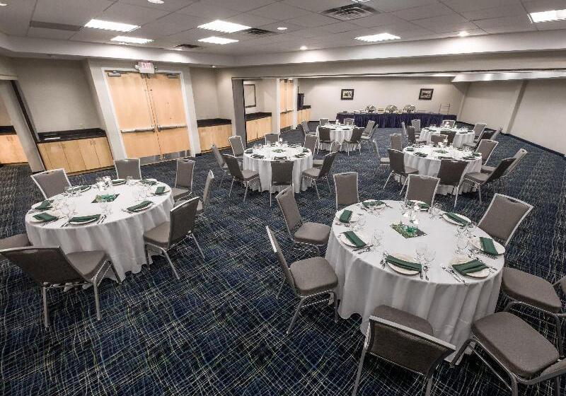 هتل Holiday Inn Raleigh Downtown, An Ihg