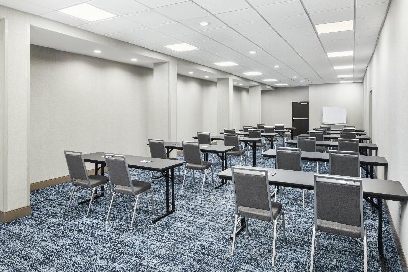 Отель Holiday Inn Express Richmond   Midtown, An Ihg