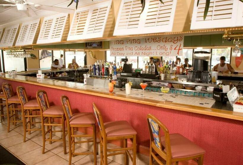 فندق Ocean Breeze Inn Vero Beach