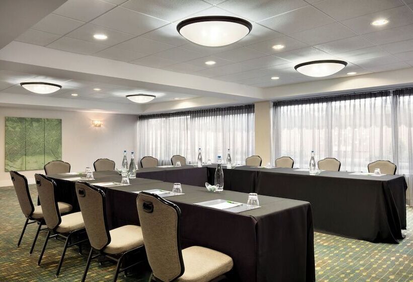 Отель Holiday Inn Washington Dulles International Airport, An Ihg