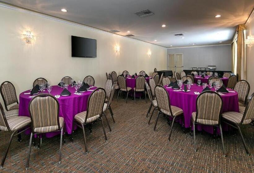 ホテル Holiday Inn West Covina, An Ihg